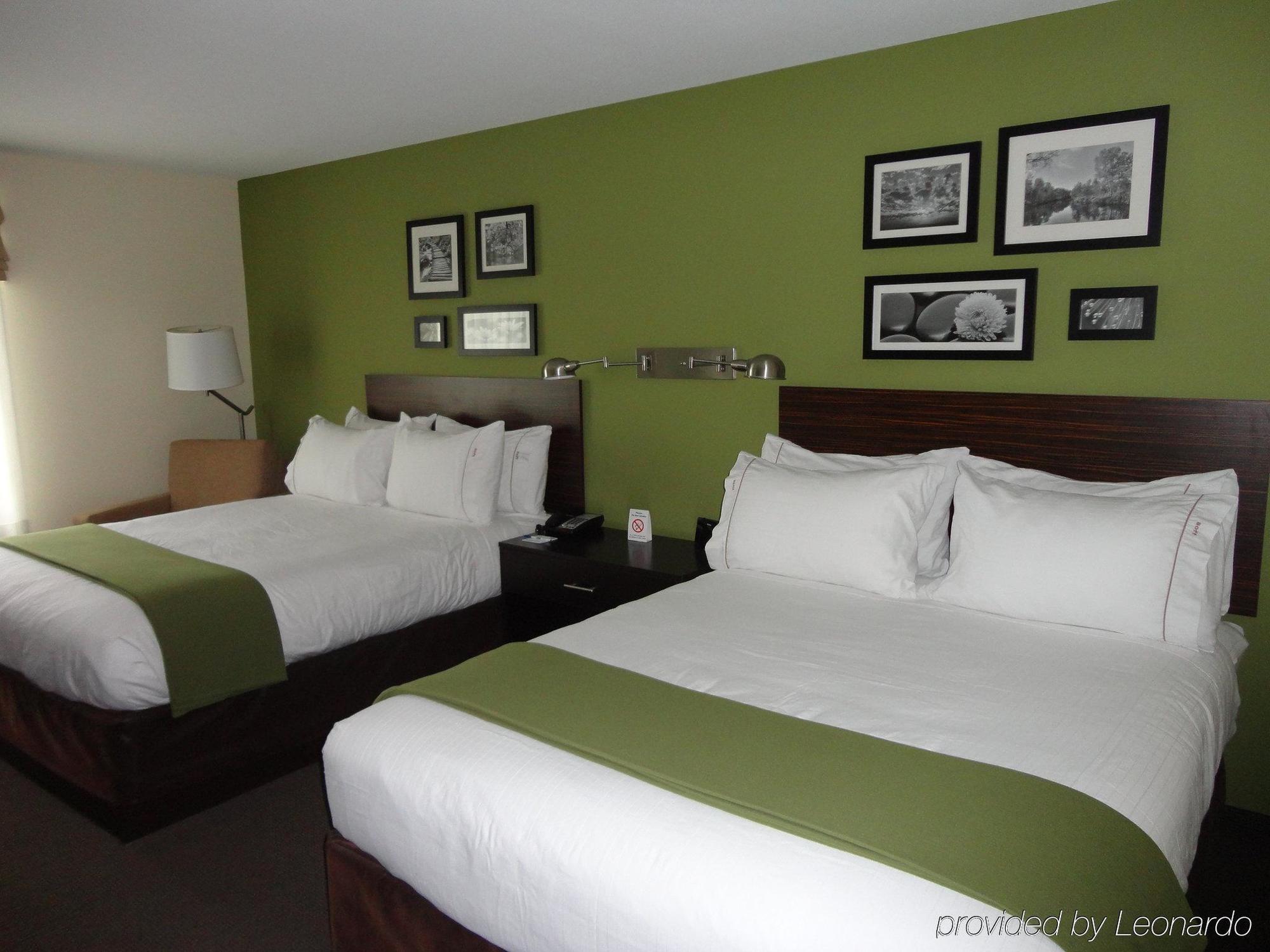 Holiday Inn Express Hotel & Suites Rogers By Ihg Buitenkant foto
