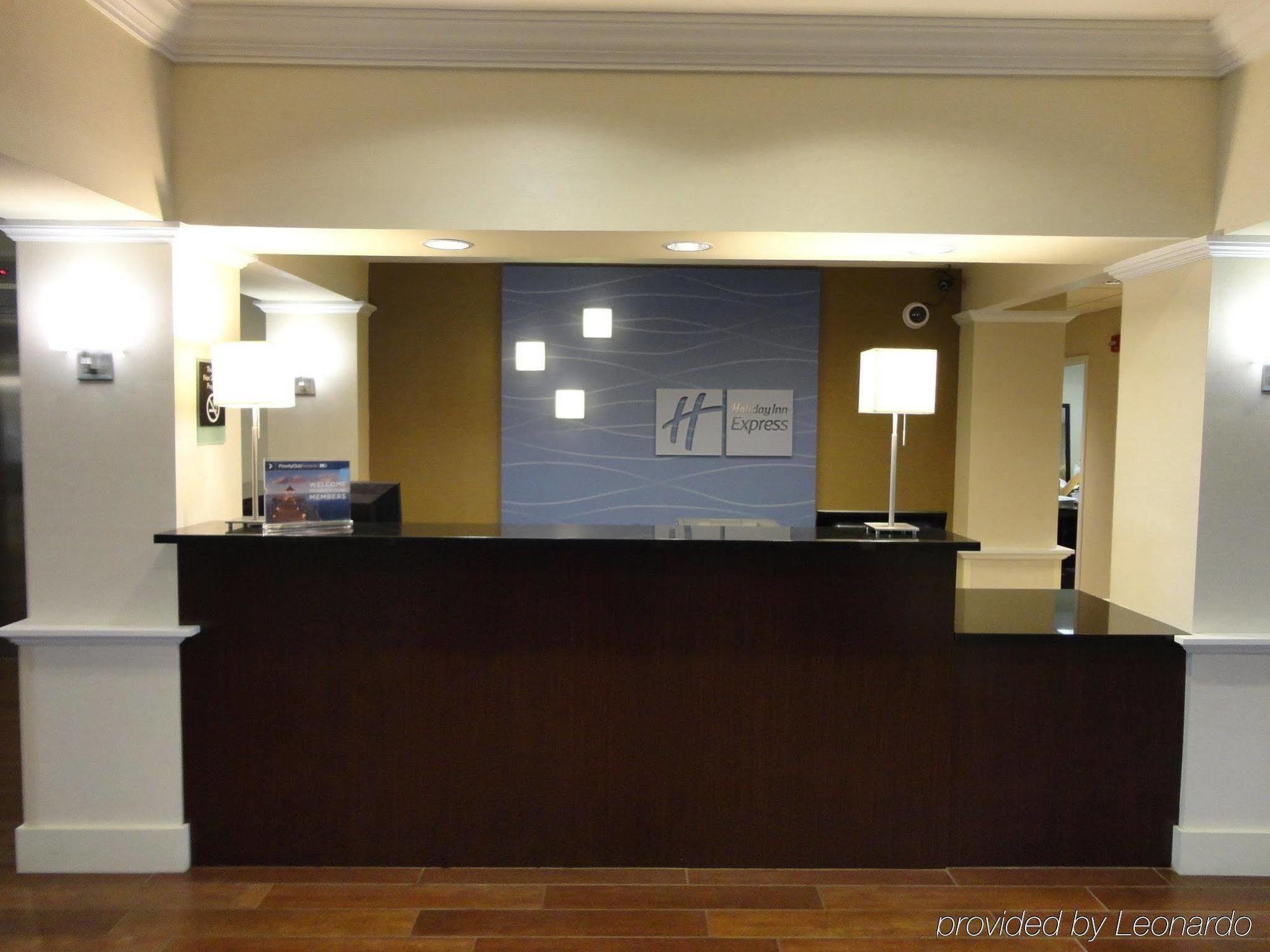 Holiday Inn Express Hotel & Suites Rogers By Ihg Buitenkant foto