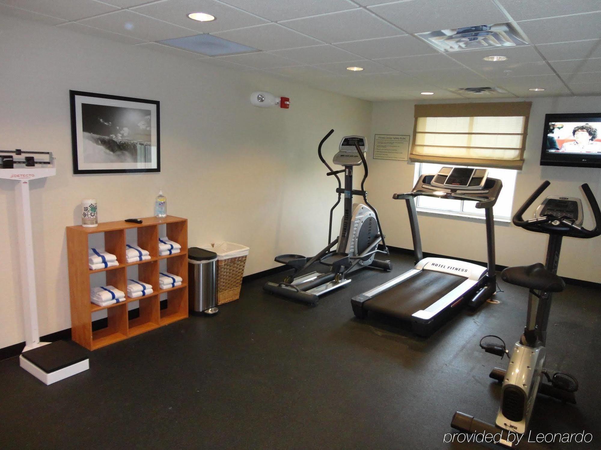 Holiday Inn Express Hotel & Suites Rogers By Ihg Buitenkant foto